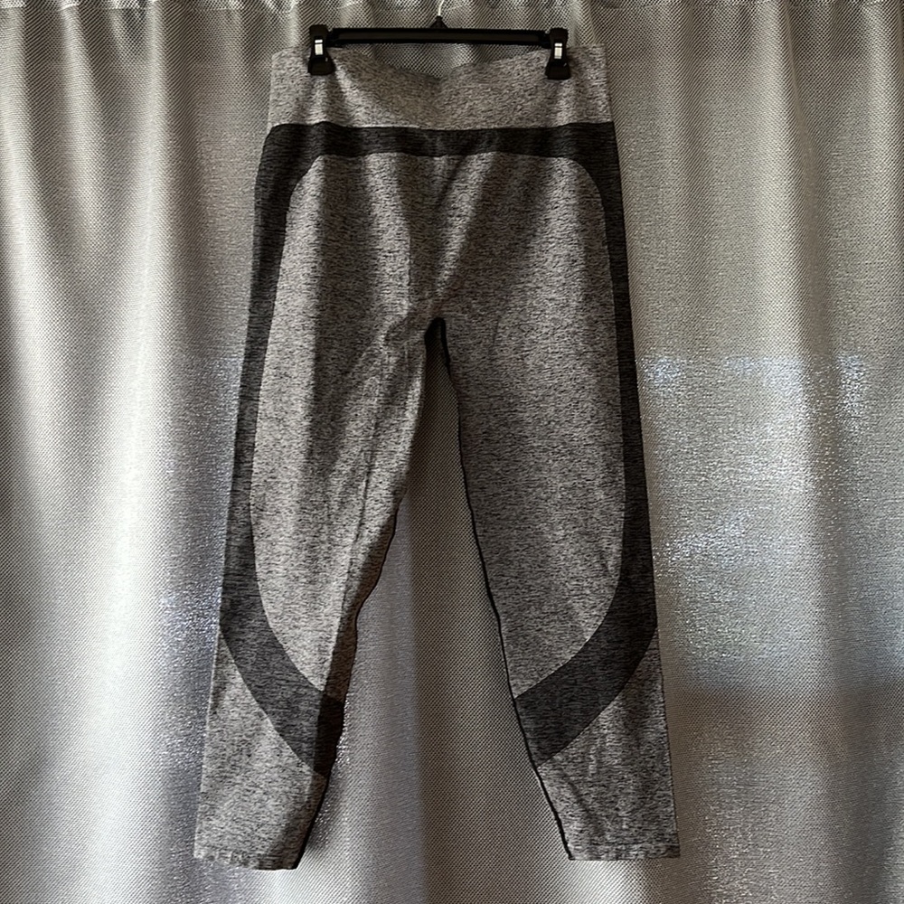 Avia Woman’s plus size leggings - Picture 3 of 7